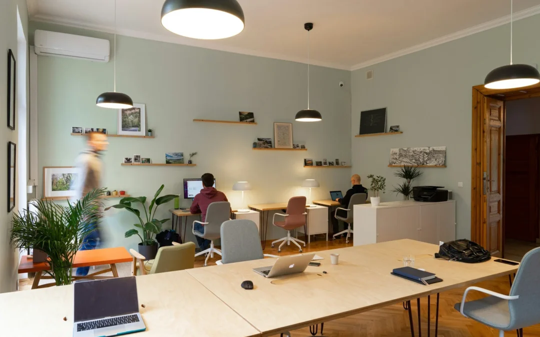 What Weekly Cleaning Tasks Are Essential for Small Offices